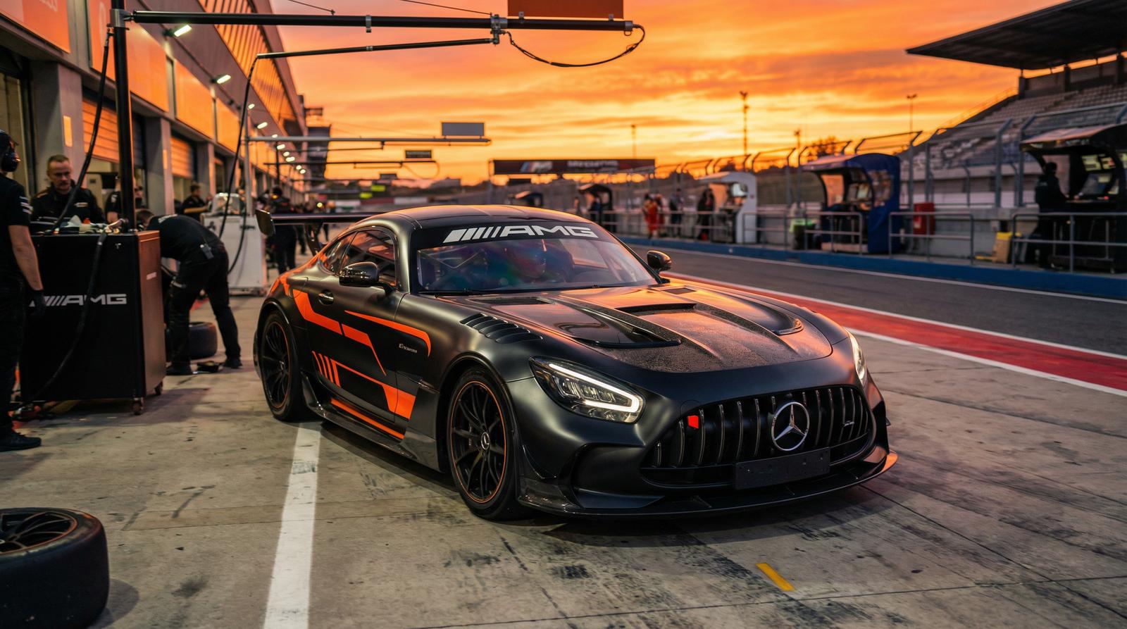 黑料吃瓜AMG赛道视频